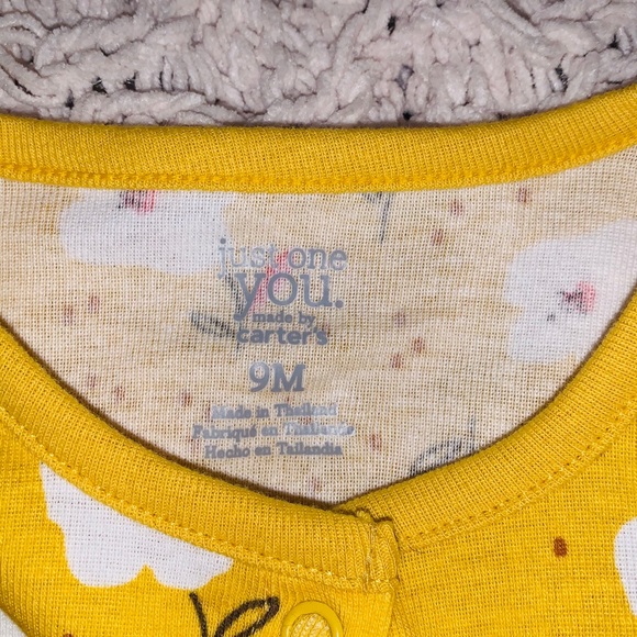 Carter’s Baby Girl 3 Piece Set - Picture 2 of 3